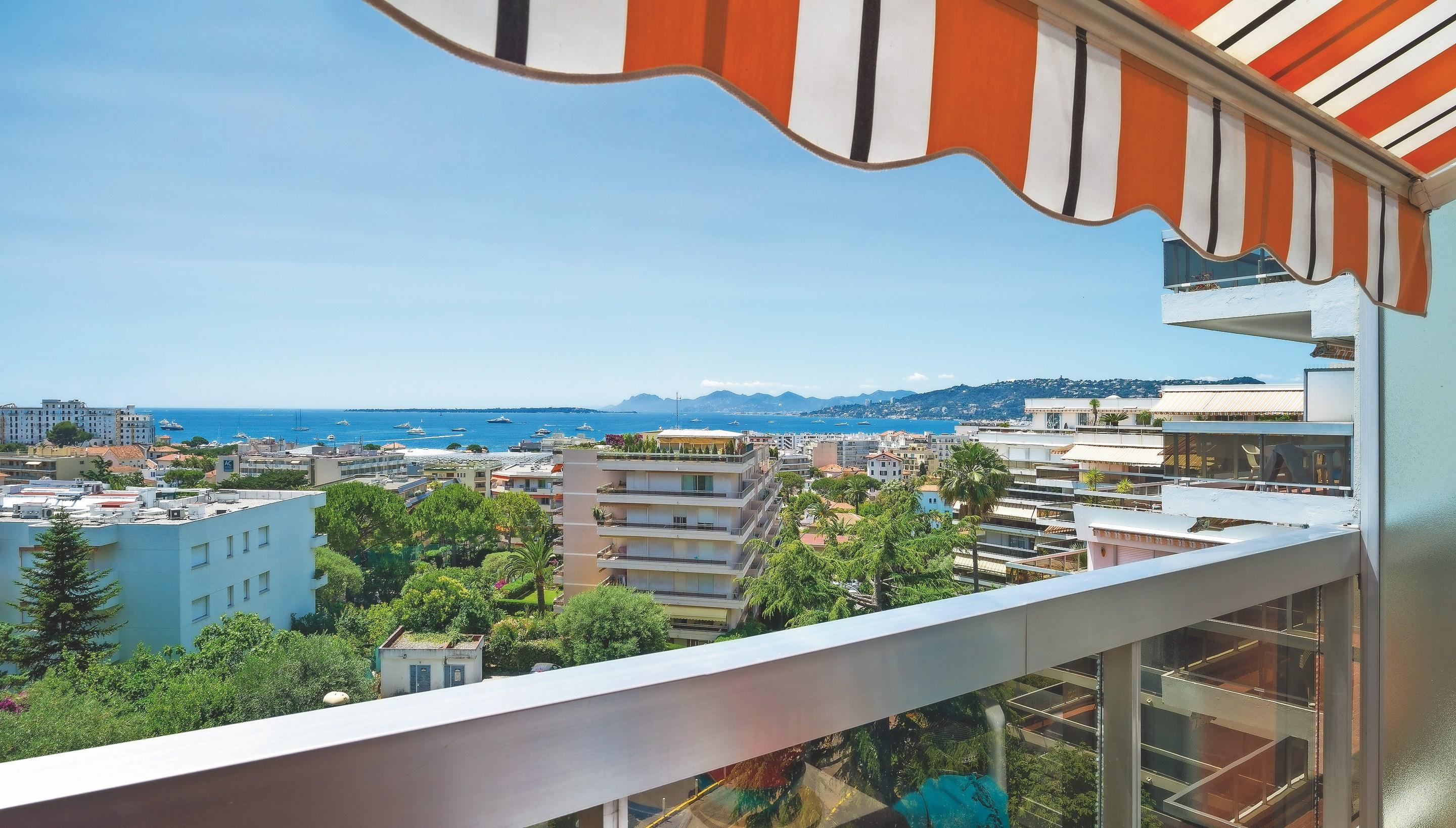 Residence Pierre & Vacances La Rostagne ฌวง-เลส์-แป็งส์ ภายนอก รูปภาพ